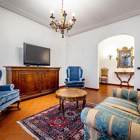 Yid Elegant Apt With Garage Florence Exterior photo
